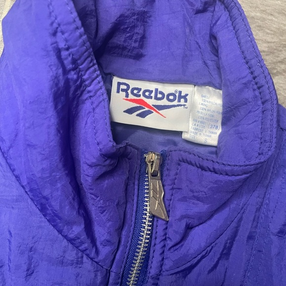 𝅺Vintage Reebok Jacket - Picture 3 of 3
